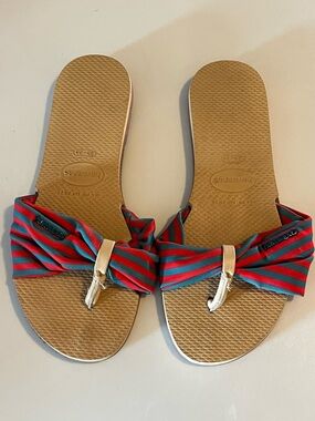 Havaianas Red and Teal Striped Bow Slide Sandals